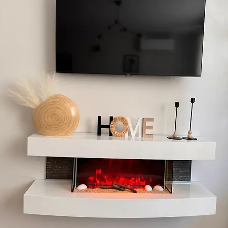 Goldy With Private Garden Daire *