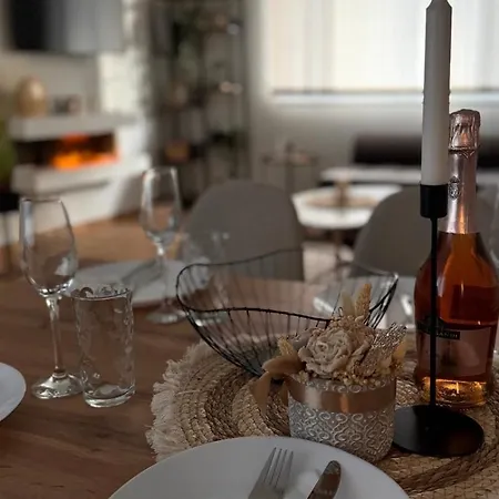 Goldy With Private Garden Appartement