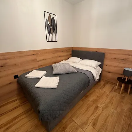 Appartement Goldy With Private Garden Burgas Stad