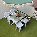 Goldy With Private Garden * Burgasz