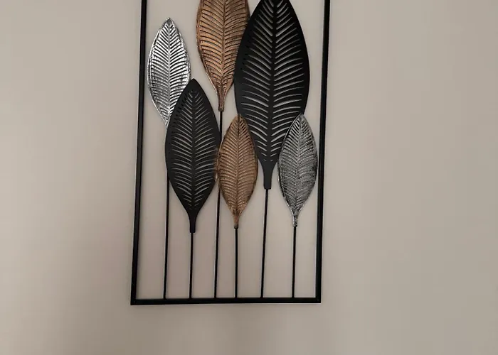 Goldy With Private Garden 아파트